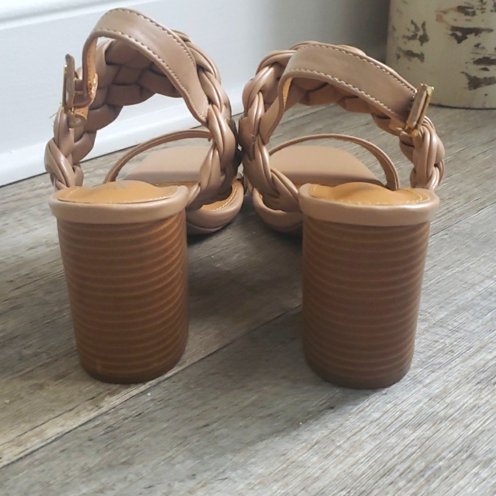 Qupid Sandals - Picture 6 of 9